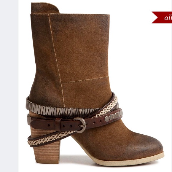 Antelope suede tri wrap boots. Sz 38. - Picture 5 of 6